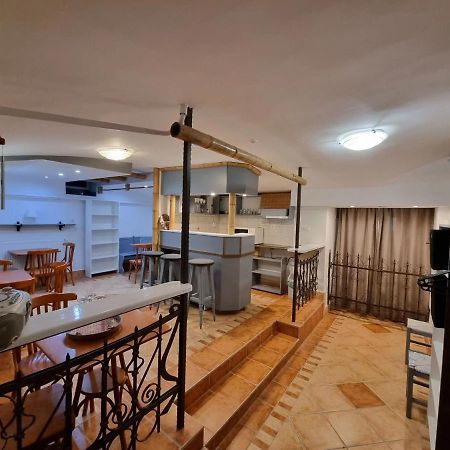 Centrum Wellness Hostel Дебрецен Екстериор снимка