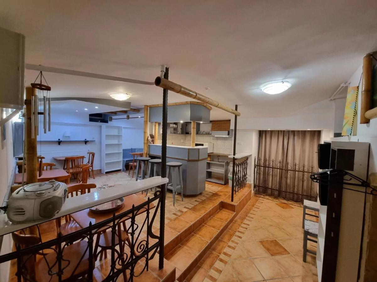 Centrum Wellness Hostel Дебрецен Екстериор снимка