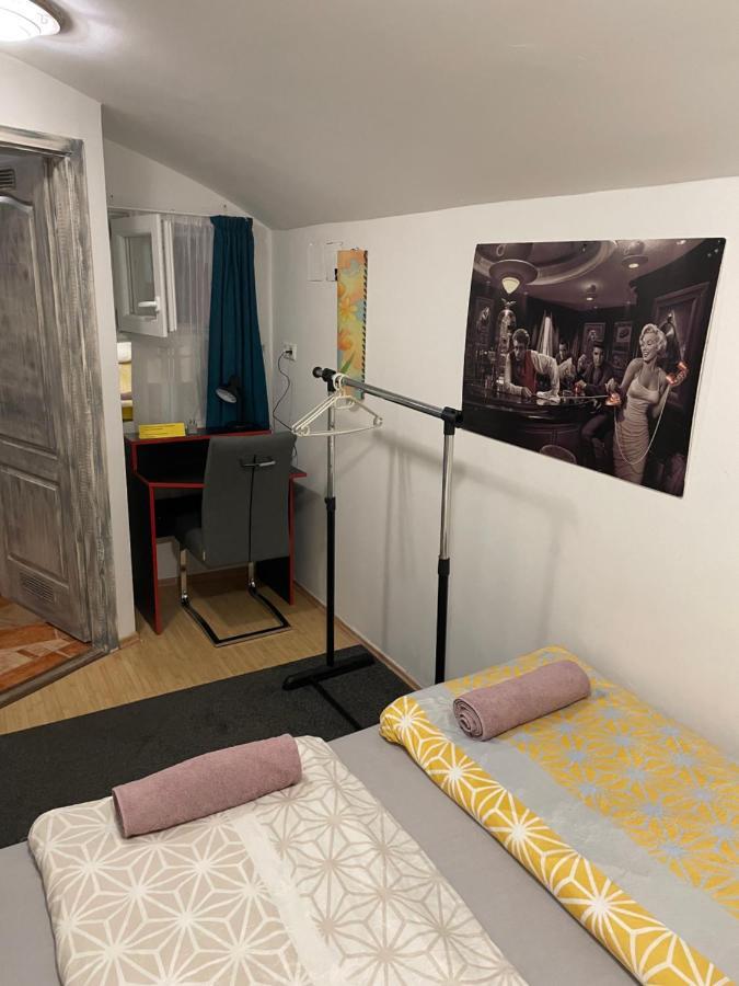 Centrum Wellness Hostel Дебрецен Екстериор снимка