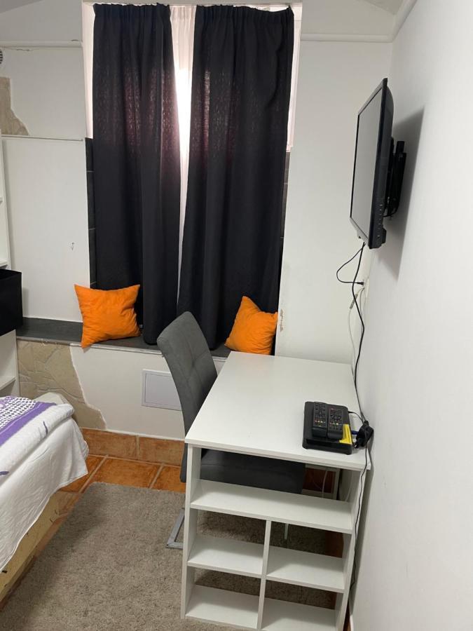 Centrum Wellness Hostel Дебрецен Екстериор снимка