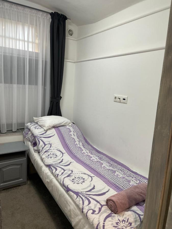 Centrum Wellness Hostel Дебрецен Екстериор снимка