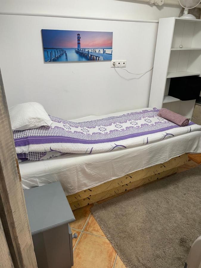 Centrum Wellness Hostel Дебрецен Екстериор снимка